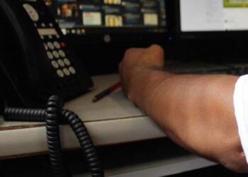 El misterioso problema de los teléfonos de la Comisaría