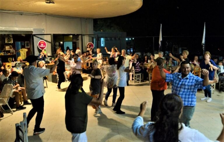 Tercera exitosa noche de folclore en Río Cultura