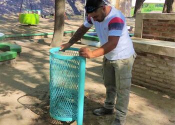 Nuevos cestos en el Balneario