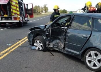 Heridos por choque y vuelco en ruta 51