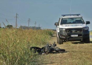 Persecución policial y choque en ruta 191