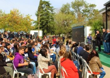 Con la presencia de Olaeta y Kicillof, incorporaron a la Escuela Agropecuaria al Programa Agro Joven