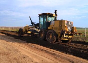 Mantenimiento de caminos en La Blanqueada