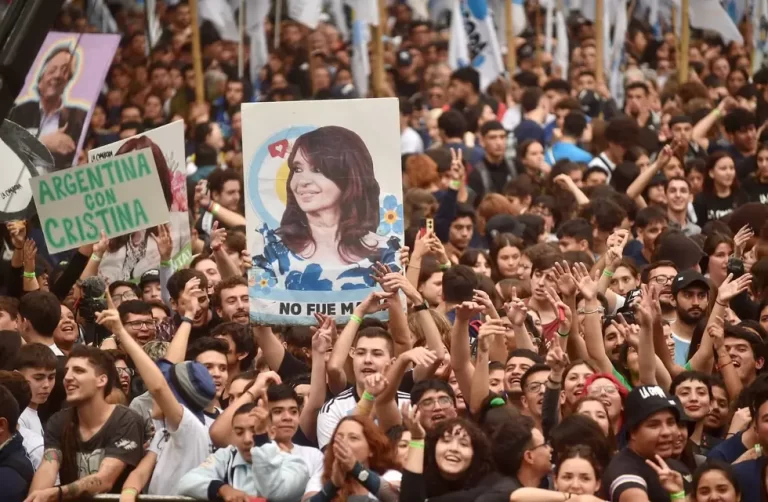 Las frases destacadas de Cristina Kirchner ante una multitud en Plaza de Mayo