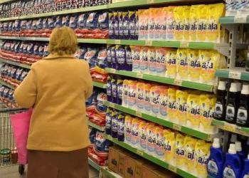 La AFIP duplicó el reintegro por compras con débito para jubilados