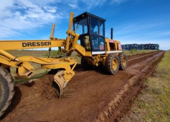 Sigue el mantenimiento de caminos rurales en Arrecifes