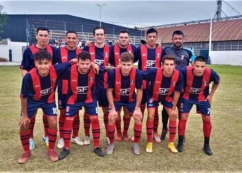 Fútbol local: Obras va por la punta ante Huracán