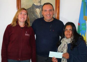 Olaeta entregó un subsidio a la Secundaria 4
