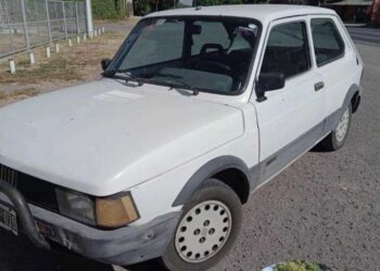 Roban un auto en calle Frascheri