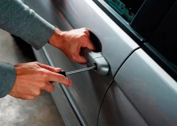 Otro intento de robo de auto en barrio Las Flores