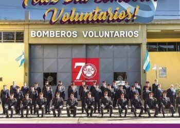 El intendente Olaeta saluda a los bomberos en su día