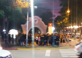 Docentes arrecifeños marcharon en defensa de su integridad