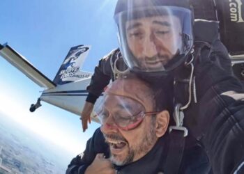 Tragedia en Lobos: se tiró en paracaídas y no se le abrió