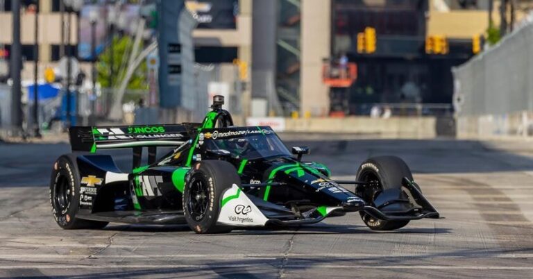 Carrerón de Agustín Canapino en Detroit