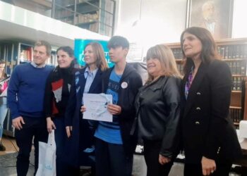 Reconocimiento a Alejandro Ubiedo por su actuación en los Juegos BA