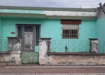 Desalojaron una casa usurpada en barrio Las Flores