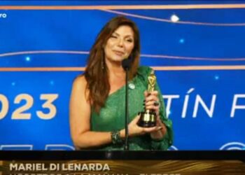 MARIEL ES DE FIERRO CON ARRECIFES