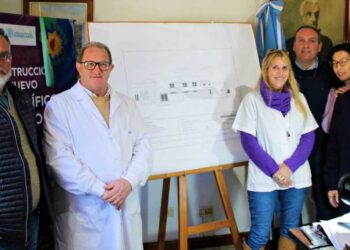 Olaeta presentó la nueva Guardia del Hospital