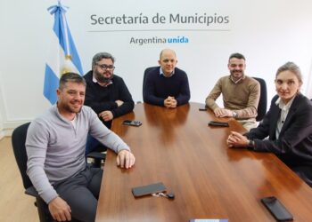 Gabilondo anunció un mejor transporte para Arrecifes, Todd y Viña