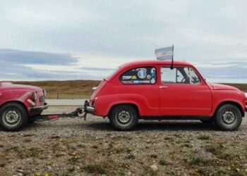 El dólar sigue acelerando y pisó los 600