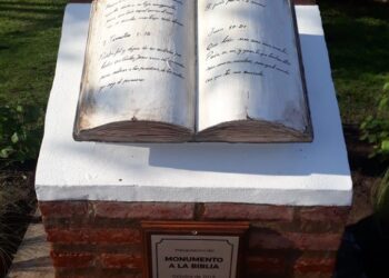 Construirán un monumento a la Biblia en Plaza Mitre