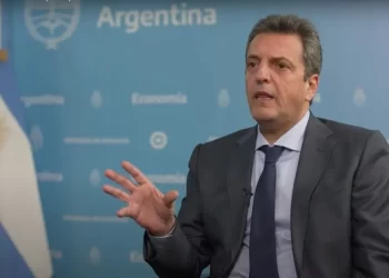 Massa anunció que devolverán el IVA por la compra de artículos de la canasta básica a nueve millones de personas