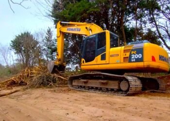 Continúan los trabajos en caminos rurales