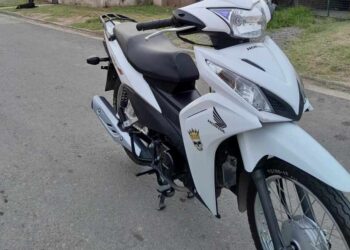 Le roban la moto en Avenida Merlassino y pide colaboración para encontrarla