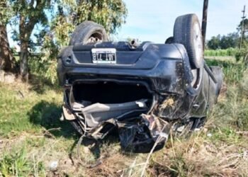 Impactante vuelco en ruta 191