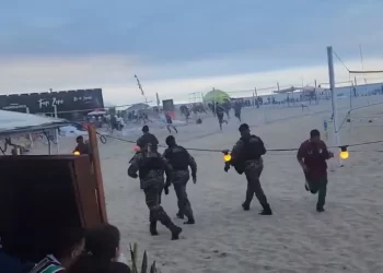 VIDEO. Emboscaron a hinchas de Boca en las playas de Río