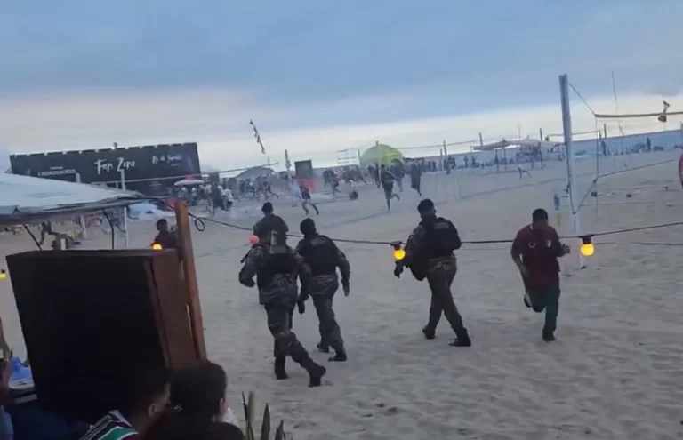 VIDEO. Emboscaron a hinchas de Boca en las playas de Río