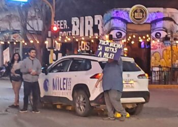 Bocinazo en Arrecifes en apoyo a Milei