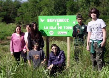 Almunos de la Secundaria 3 comenzaron la puesta en valor de la Isla de Todd