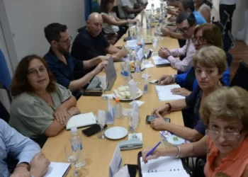 Docentes rechazaron la oferta de la Provincia y pasaron a cuarto intermedio