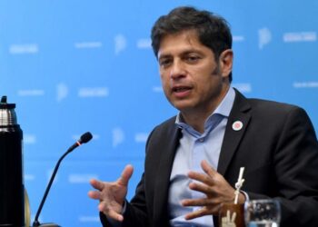 Kicillof prorrogó la emergencia en la Provincia y presentó un pedido de endeudamiento