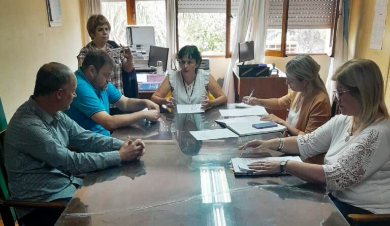 Por ausencia de Puente, pasó a cuarto intermedio la jura de consejeros escolares