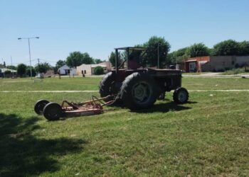 Desmalezamiento en distintos sectores de Arrecifes