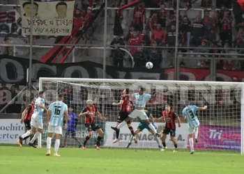 Douglas perdió pero aún tiene otra chance