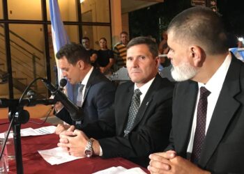 Invitación a la comunidad a la Gala de Asunción del intendente Bouvier