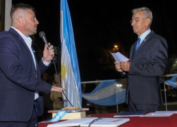 Por qué y por quiénes juraron el Intendente y cada uno de los concejales