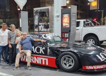 Marcos Di Palma paró a echar nafta en una Puma con la Chevy de TC