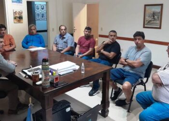 El intendente Bouvier se reunió con representantes de clubes de fútbol