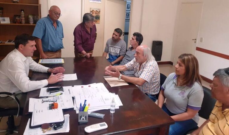 Bouvier otorgó un 75% de aumento a los trabajadores municipales