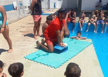 Simulacro de emergencia de guardavidas