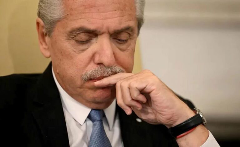 VIDEO. Imputaron a Alberto Fernández por corrupción y le echó la culpa a su secretaria