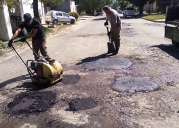 La Municipalidad sigue con el bacheo de calles