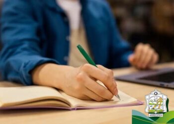 Comunicado municipal sobre inscripción para becas a estudiantes
