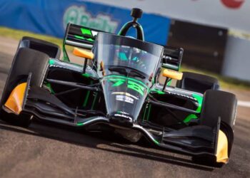 Agustín fue 18º en la primera fecha de IndyCar