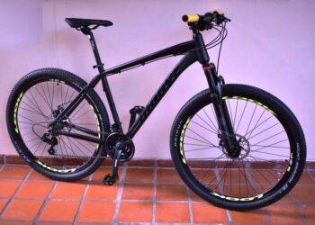 Roban bicicleta en Villa Sanguinetti