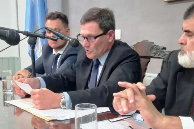 Bouvier: “No pudimos obtener una ayuda de 100 millones de Nación porque la Municipalidad tiene un juicio por no haber rendido un subsidio”